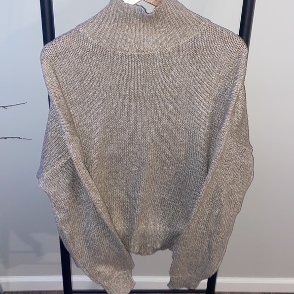 Shein sweater - Picture 2 of 2